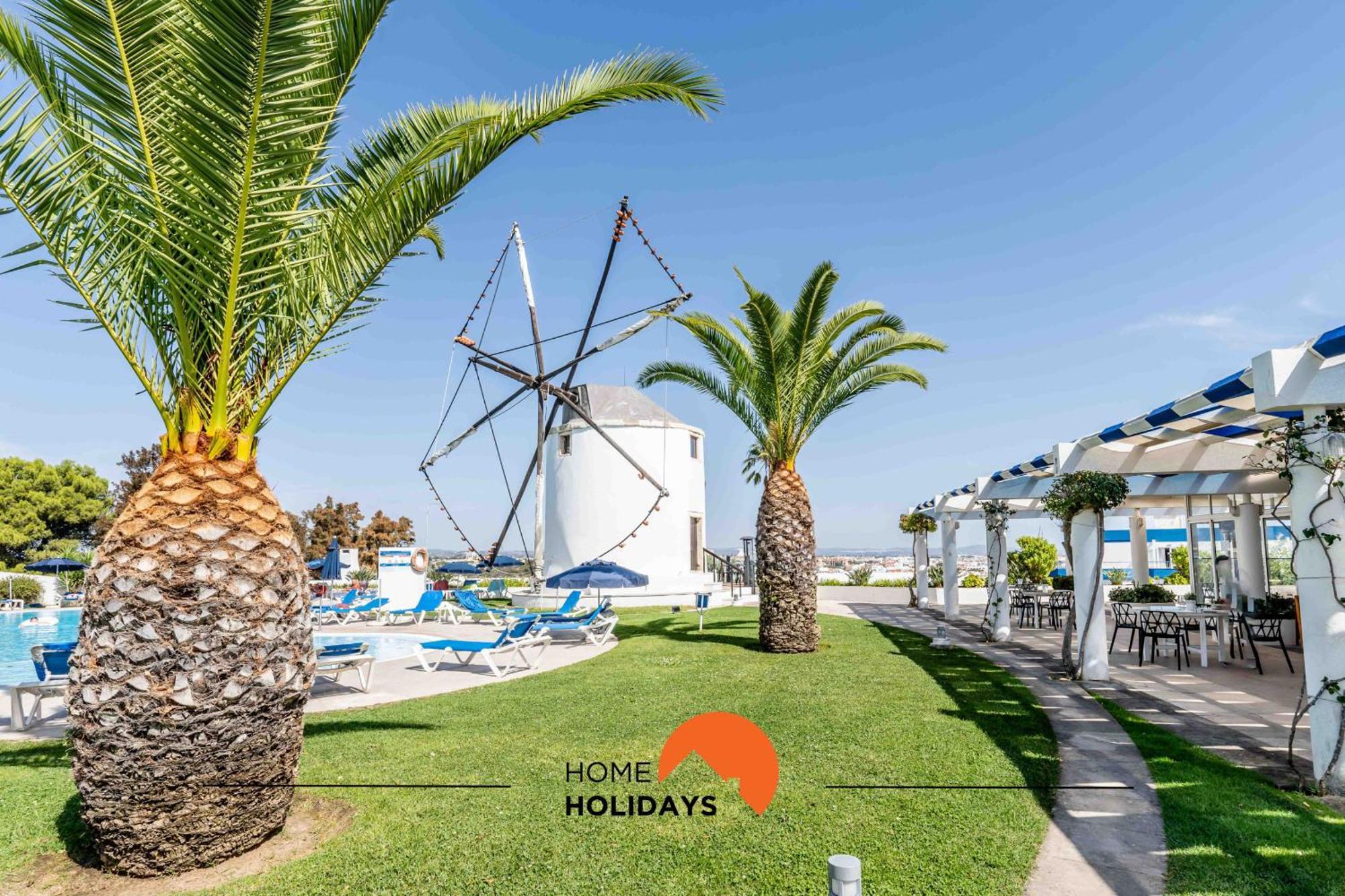 #220 Windmill Hill By Holidays *