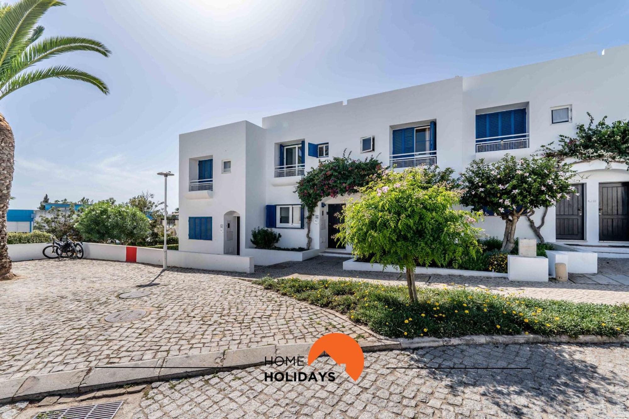 #220 Windmill Hill By Holidays *