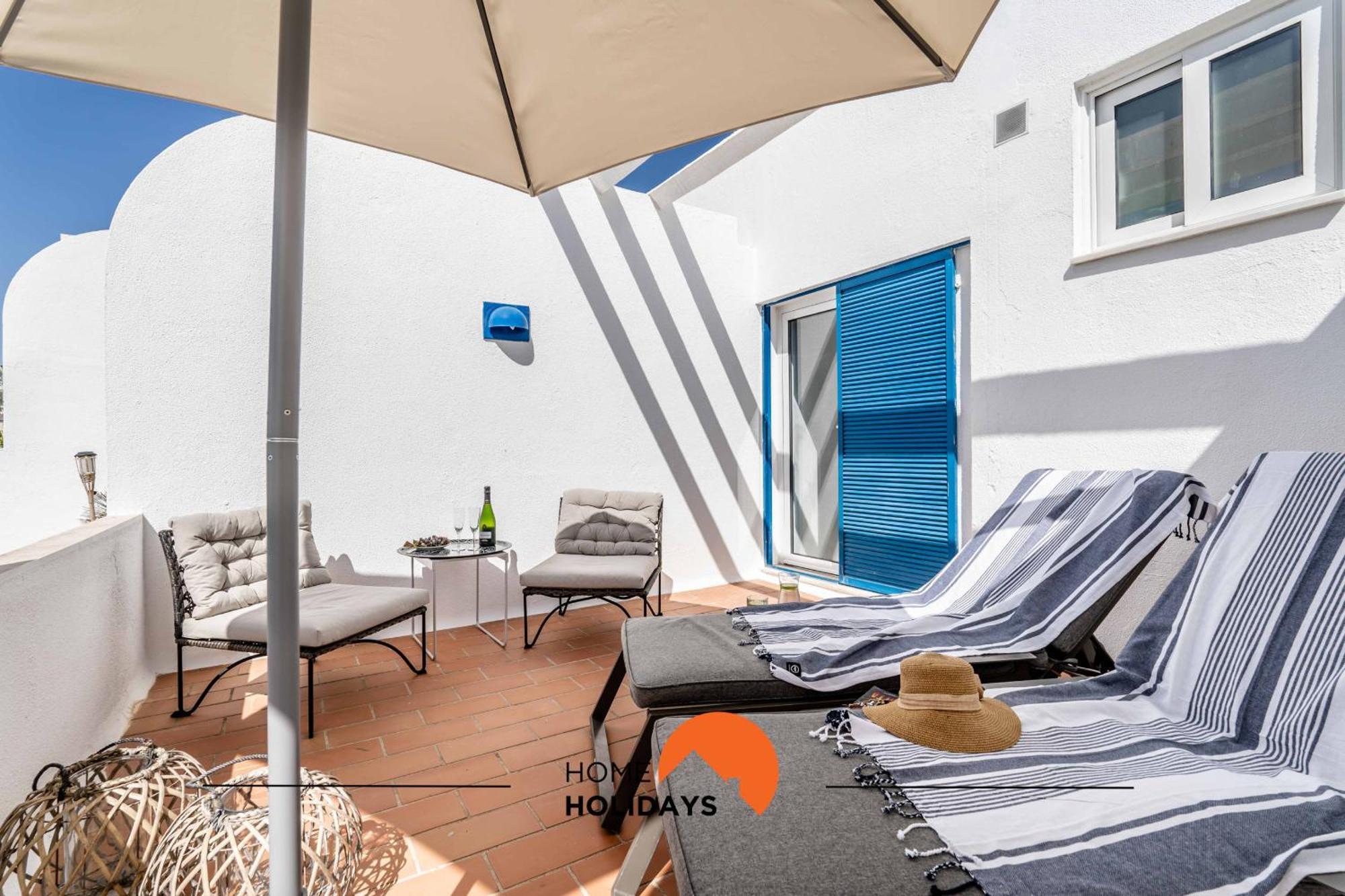 #220 Windmill Hill By Holidays *