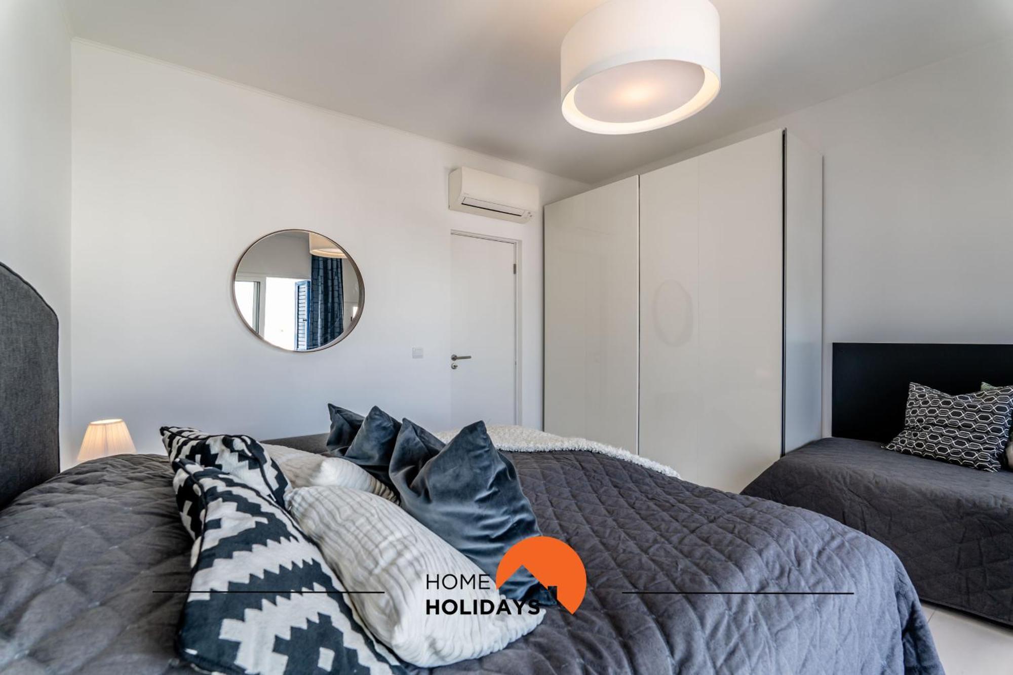 #220 Windmill Hill By Holidays Ferienhaus *